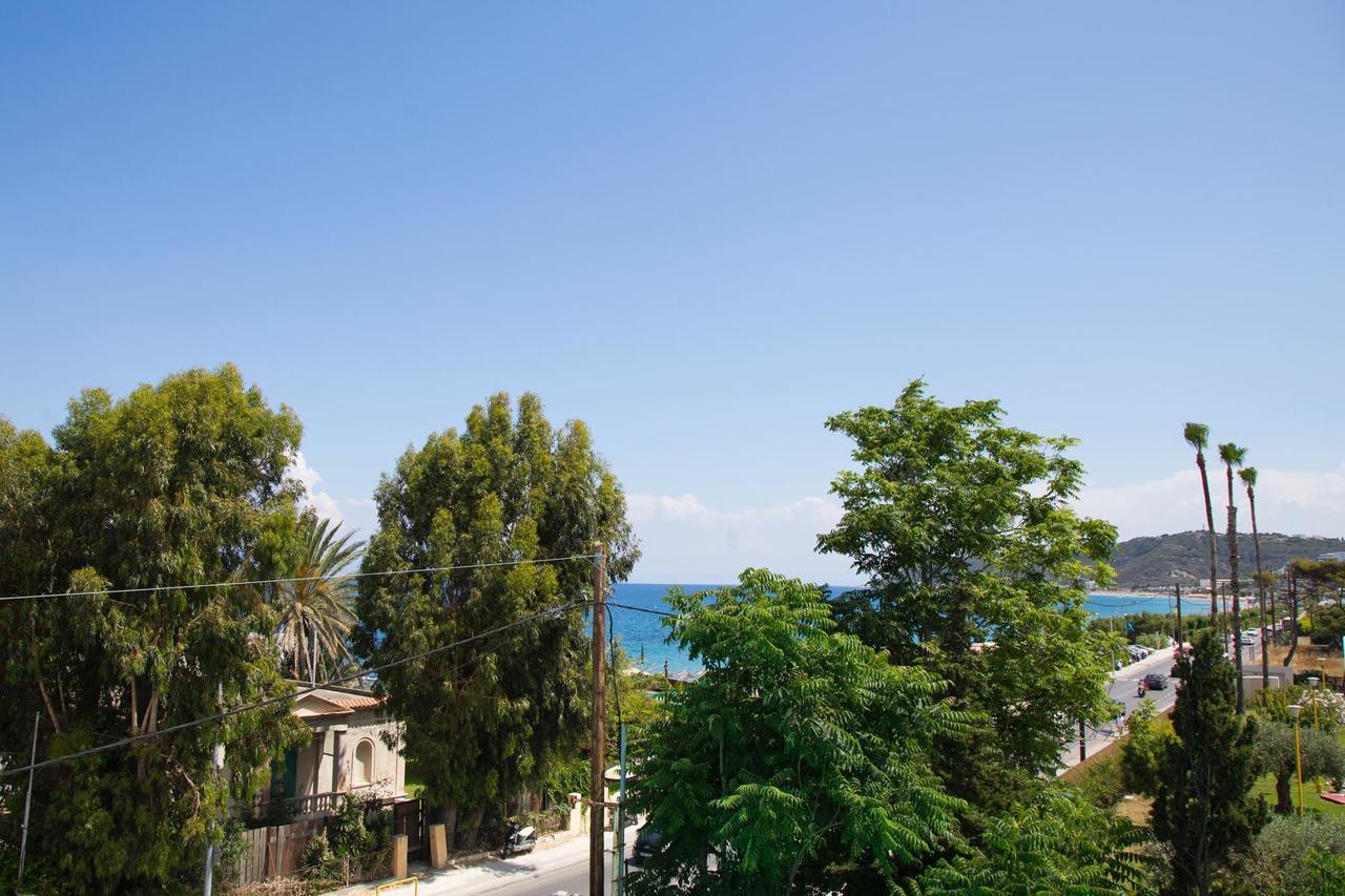 Elenis Philoxenia Apartment Иксия Екстериор снимка